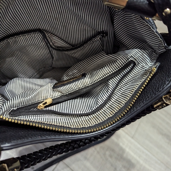 Miztique - Picture 3 of 5